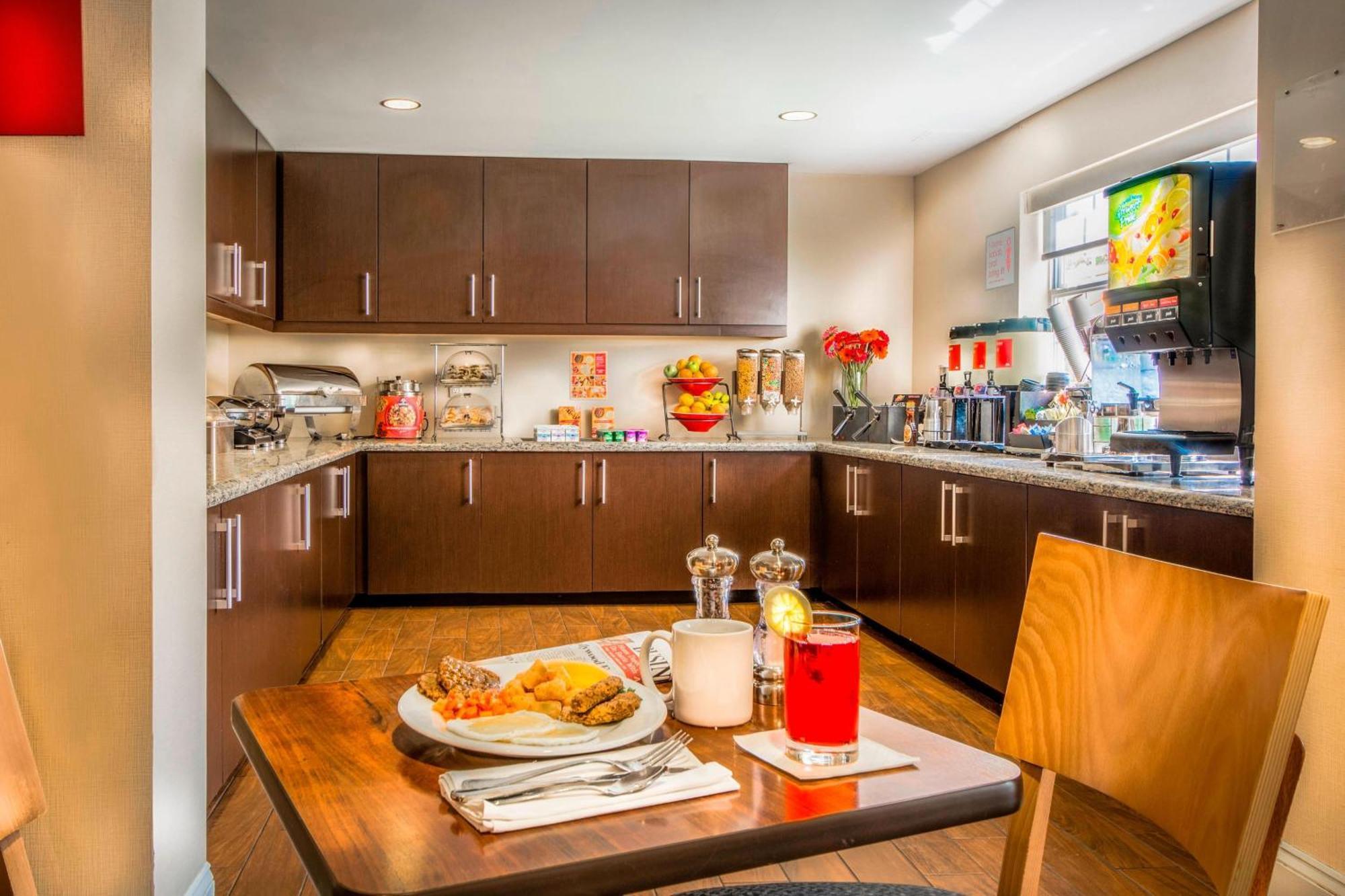 Towneplace Suites By Marriott Baltimore BWI Airport Линтикам Экстерьер фото